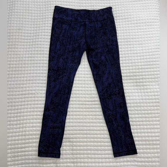 Kirkland Signature Purple Snake Print Leggings - Picture 8 of 9